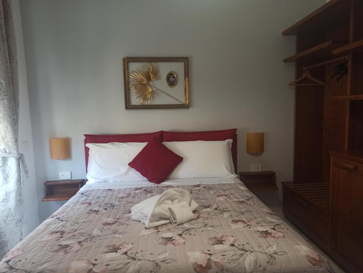 B&B Suite And Rooms San Giovanni Рим Екстер'єр фото